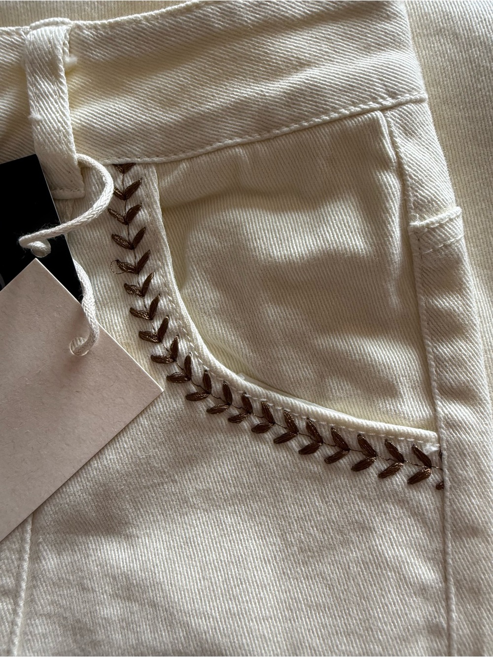 Women's Ankle Crop Jeans with Contrast Stitch Detail - Cream